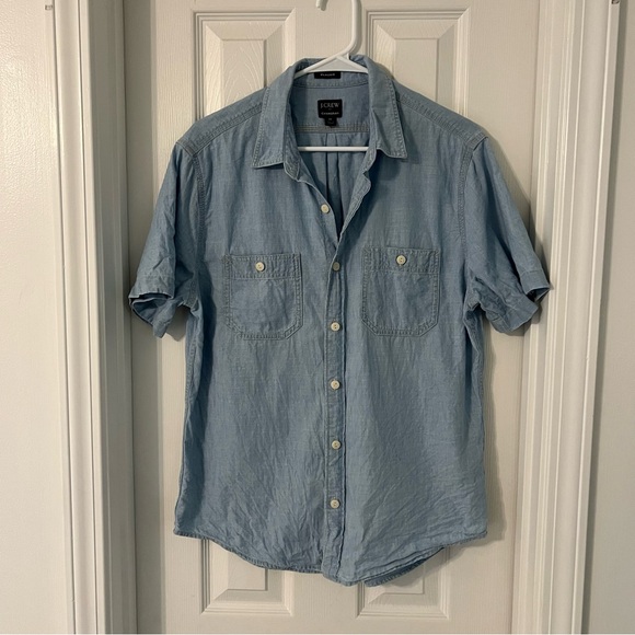 JCrew Chambray Denim Short Sleeve Shirt (M) - Picture 3 of 6